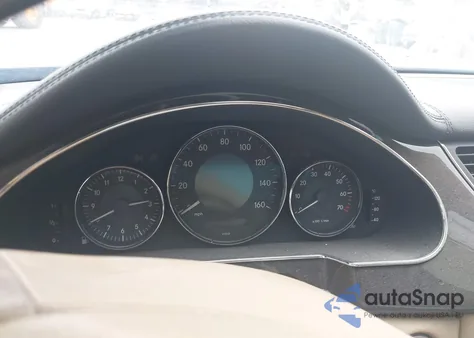 2008 Mercedes-Benz Cls 550 z USA, uszkodzony, nr VIN WDDDJ72XX8A132597